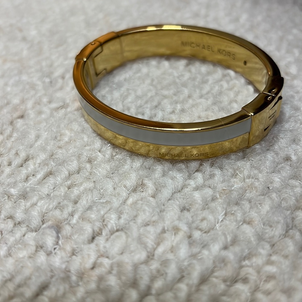 Beautiful Michael Kors bracele